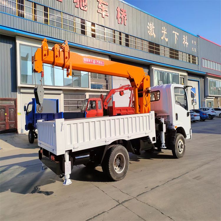 桑植县三轮随车吊定制 农用改装机自备吊中瑞长期出售